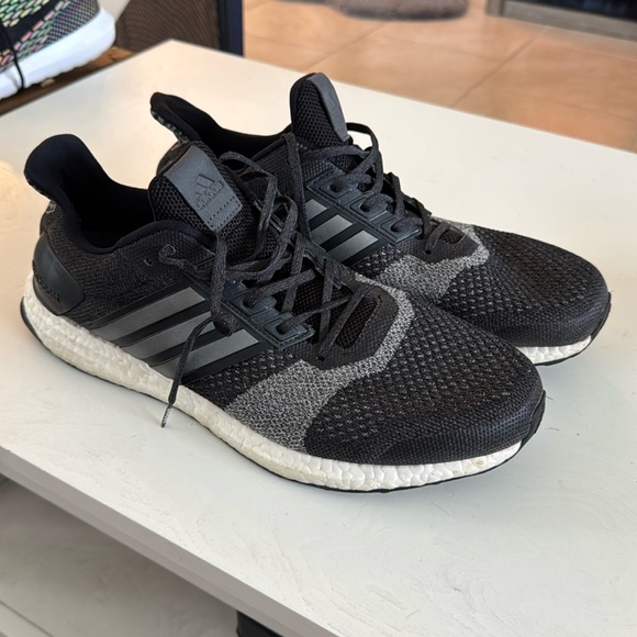 Adidas Ultra Boost ST (Mens, size 13) - Picture 1 of 4